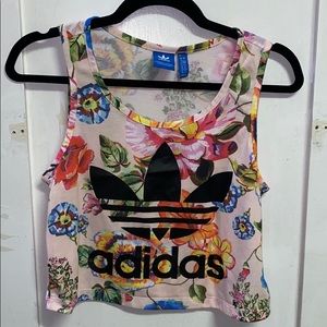 ADIDAS floral crop top 🌸